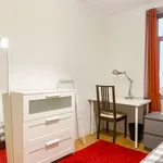 Rent a room in lisbon