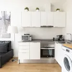 Rent 1 bedroom apartment of 40 m² in Barcelona