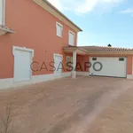 Rent 7 bedroom house of 372 m² in Leiria