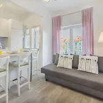 Rent 1 bedroom apartment of 50 m² in Lisbon