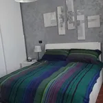 Rent 3 bedroom house of 90 m² in Roma