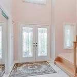 Rent 3 bedroom house of 290 m² in Vaughan (Maple)