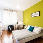 Rent a room in milan