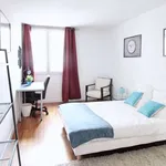 Rent a room in paris