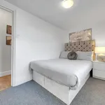 Rent 2 bedroom flat in London