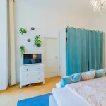 Rent 4 bedroom apartment of 114 m² in Berlin