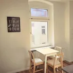 Rent a room of 80 m² in Berlin