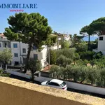 Rent 5 bedroom house of 140 m² in Montepaone