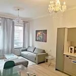 Rent 1 bedroom apartment of 538 m² in Frankfurt