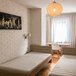 Rent 3 bedroom apartment of 78 m² in Budapest