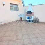 Rent 6 bedroom house of 140 m² in Isola Rizza