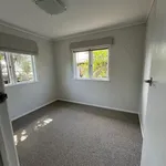 Rent 3 bedroom house in Kaipātiki