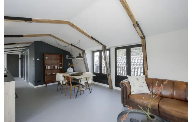 Huur 2 slaapkamer appartement van 667 m² in Amsterdam