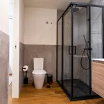 Rent 1 bedroom apartment of 90 m² in Porto