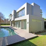 Rent 4 bedroom house of 1068 m² in Bedfordview