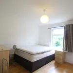 Rent 3 bedroom apartment in London