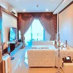 Rent 2 bedroom apartment of 61 m² in Bangkok