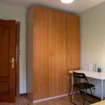 Rent a room of 90 m² in madrid