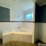 Rent 3 bedroom house of 1112 m² in  Sanctuary Point NSW 2540                        