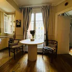 Appartement de 400 m² avec 1 chambre(s) en location à Paris