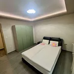 Rent 3 bedroom apartment of 100 m² in Кършияка