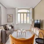 Rent 2 bedroom apartment of 100 m² in lisbon