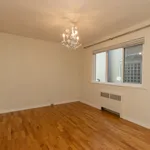 Appartement de 1248 m² avec 3 chambre(s) en location à Vancouver