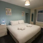 Irvine Riverside Guesthouse - King Bed (Has a Place)