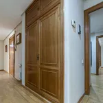 Rent a room of 190 m² in valencia