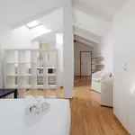 Rent 1 bedroom apartment of 33 m² in Milan