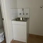 Rent 2 bedroom apartment in Caulfield