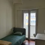 Rent a room in lisbon