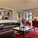 Appartement de 1184 m² avec 2 chambre(s) en location à Paris