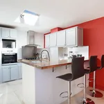 Maison de 255 m² avec 6 chambre(s) en location à ST CANNAT