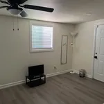 Rent 3 bedroom house in Hemet