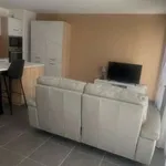 Appartement de 60 m² avec 3 chambre(s) en location à Péron