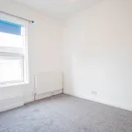 Rent 2 bedroom house in Hull