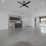 Rent 6 bedroom house in  Riverstone NSW 2765                        