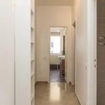 Rent 2 bedroom apartment in Milan