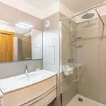 Appartement de 323 m² avec 1 chambre(s) en location à Paris