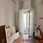 Rent 5 bedroom apartment of 10 m² in Roma