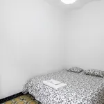 Rent 4 bedroom apartment in Barcelona