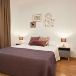 Rent 3 bedroom apartment of 55 m² in barcelona