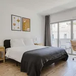 Rent 3 bedroom apartment of 121 m² in lisbon