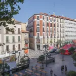 Rent a room of 90 m² in madrid