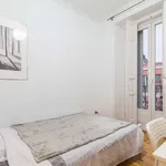 Rent a room of 180 m² in madrid