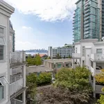 Appartement de 753 m² avec 1 chambre(s) en location à North Vancouver