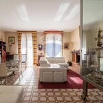 Rent 5 bedroom house of 585 m² in Varese