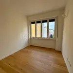 Rent 3 bedroom apartment of 109 m² in Milano