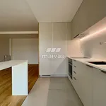 Rent 2 bedroom apartment of 111 m² in Porto